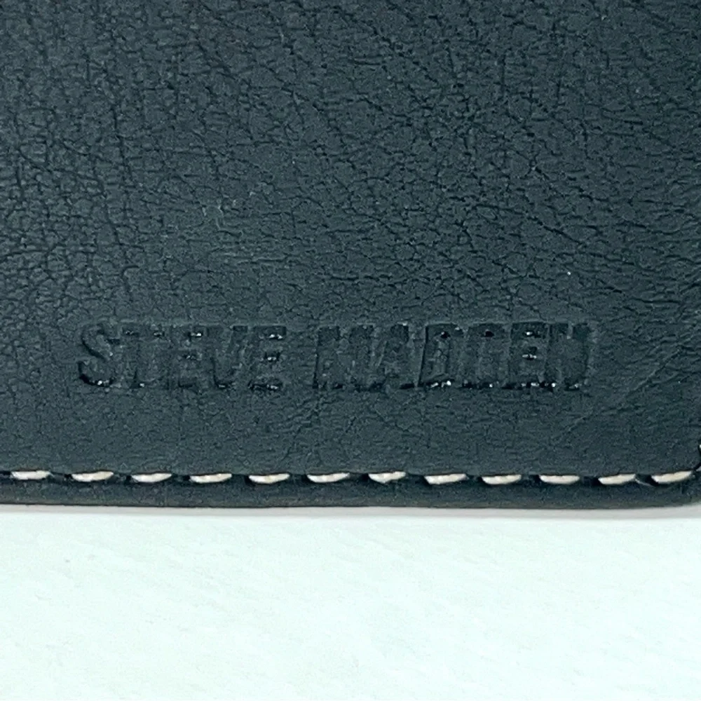 Steve Madden Minimal Black Leather Bi-Fold Mans Wallet